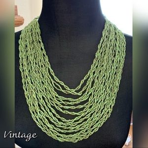 🌺 Pretty Shades of Green